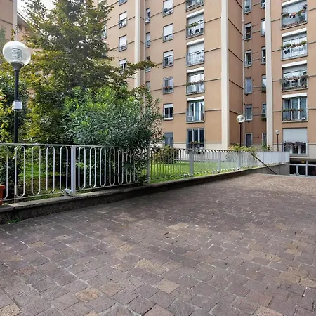 Apartment Cadolini - Secured Parking! - Duomo In 20 Min - Quiteness And Garden *